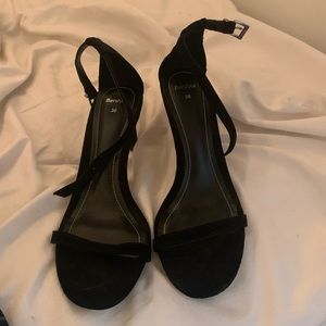 Black strap heel